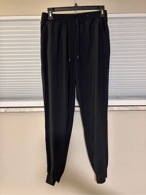 High-Wasited SleekTech Joggers- Black